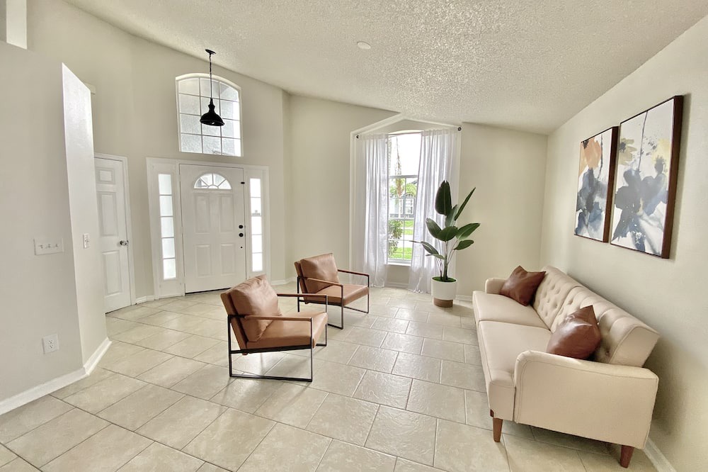 Photo of Others in Lake Davenport Estates
