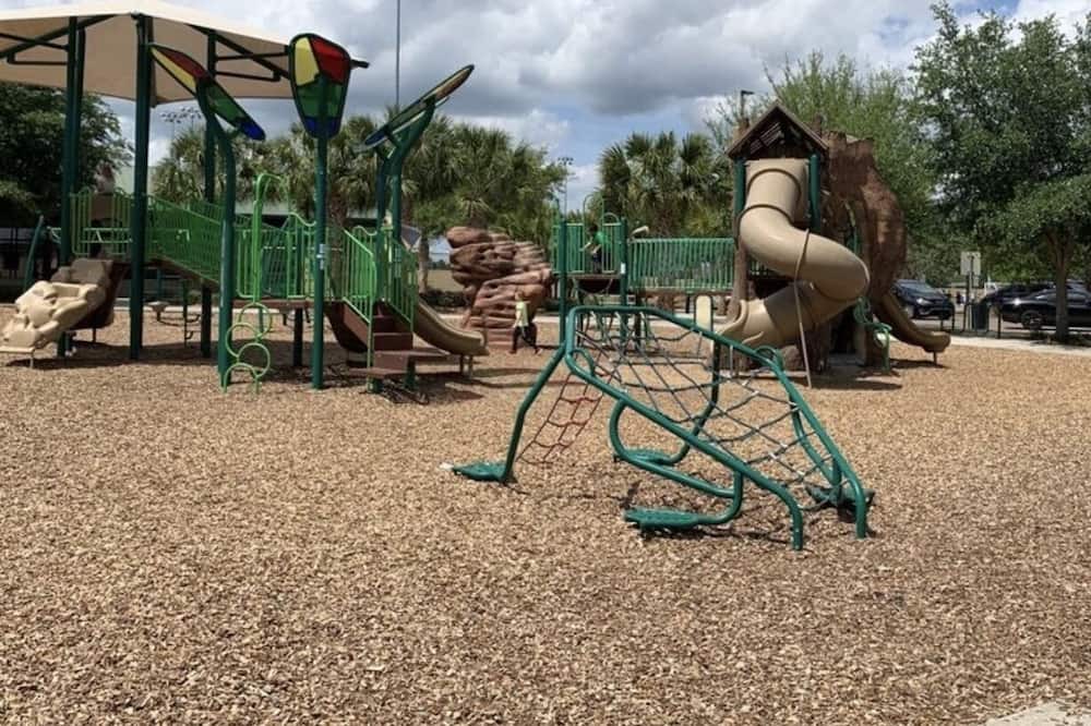 Photo of Others in Lake Davenport Estates