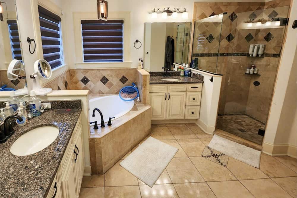 Photo of Bathroom in Lake Eola Heights