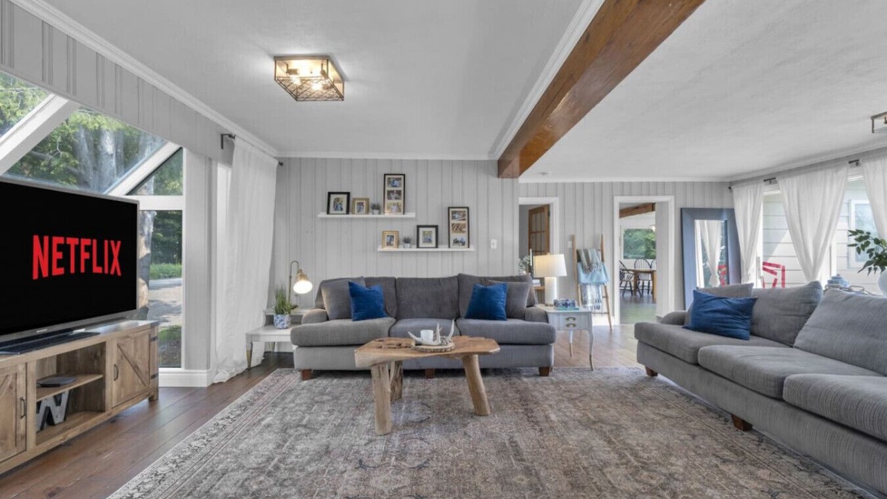 Photo of Livingroom in Caledon