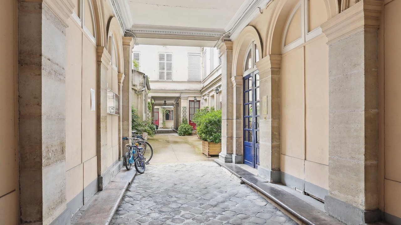 Photo of Others in Quartier du Faubourg-Montmartre