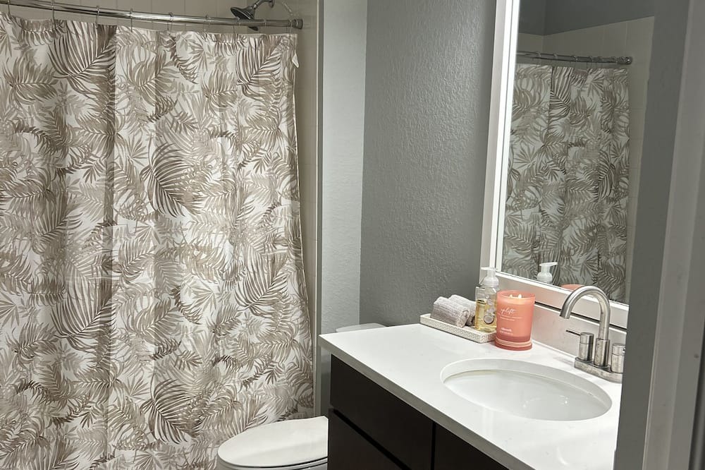Photo of Bathroom in Thonotosassa