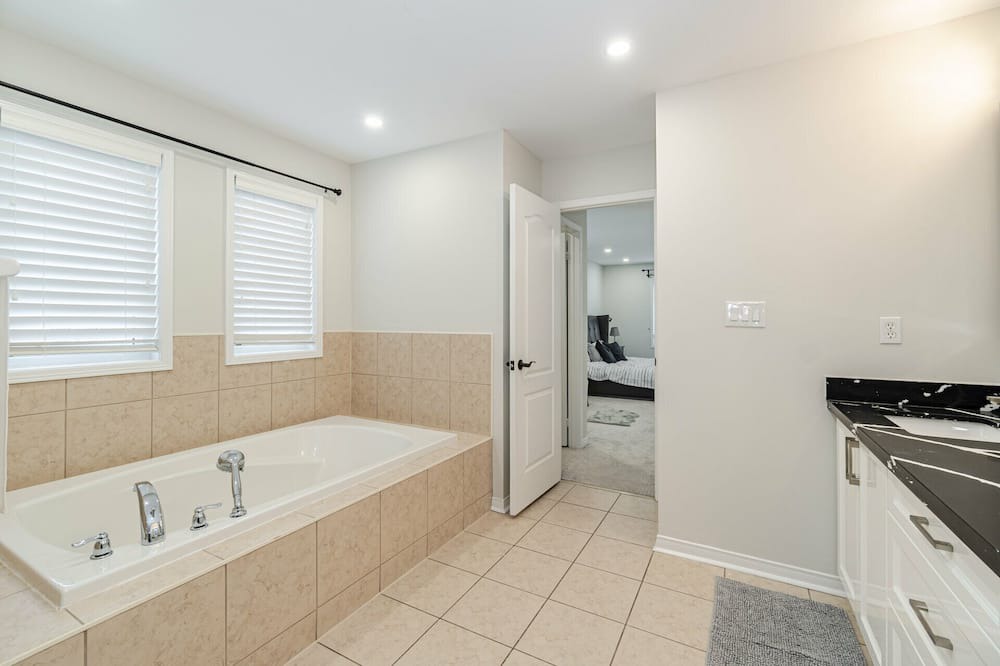 Photo of Bathroom in Churchill Meadows