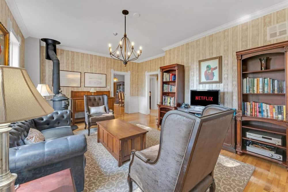 Photo of Bedroom in Mulmur