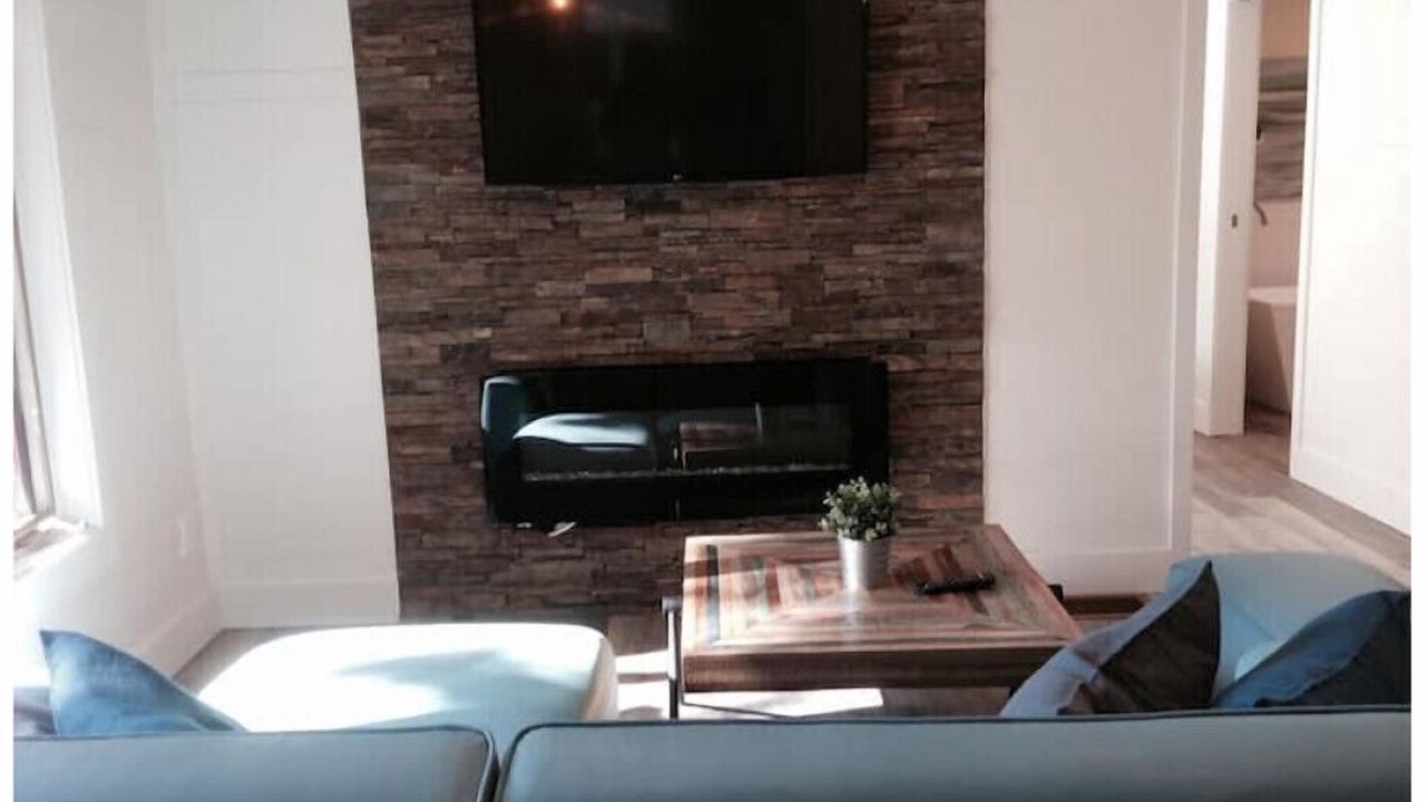 Photo of Livingroom in Lansdowne