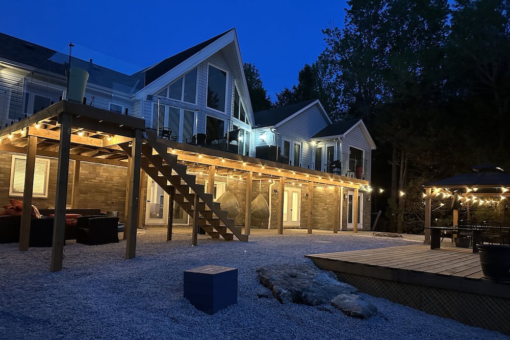 Photo of Outdoor in Lion's Head