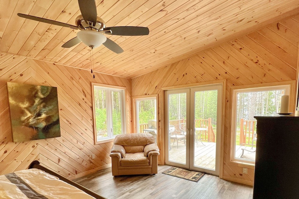 Photo of Bedroom in River Valley
