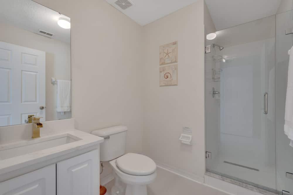 Photo of Bathroom in Lake Wilson Preserve