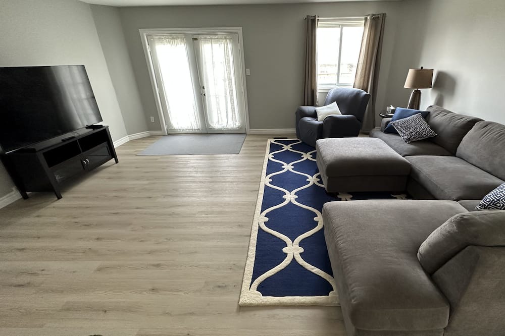 Photo of Livingroom in Tiverton