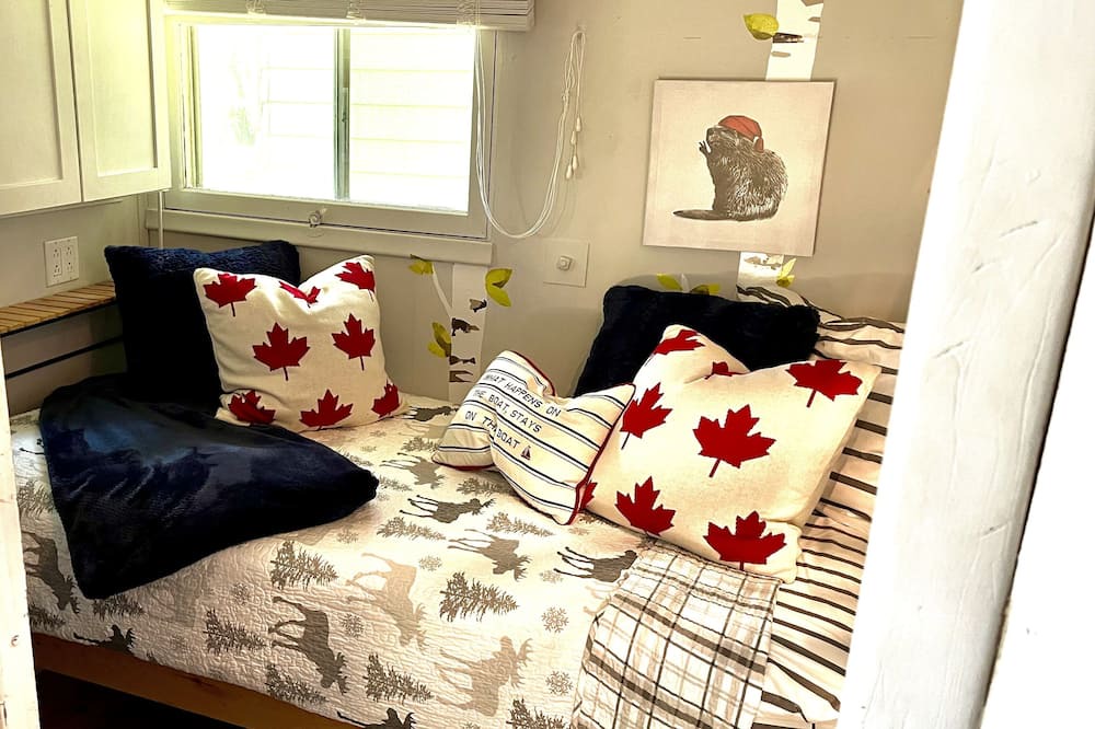 Photo of Bedroom in Armour