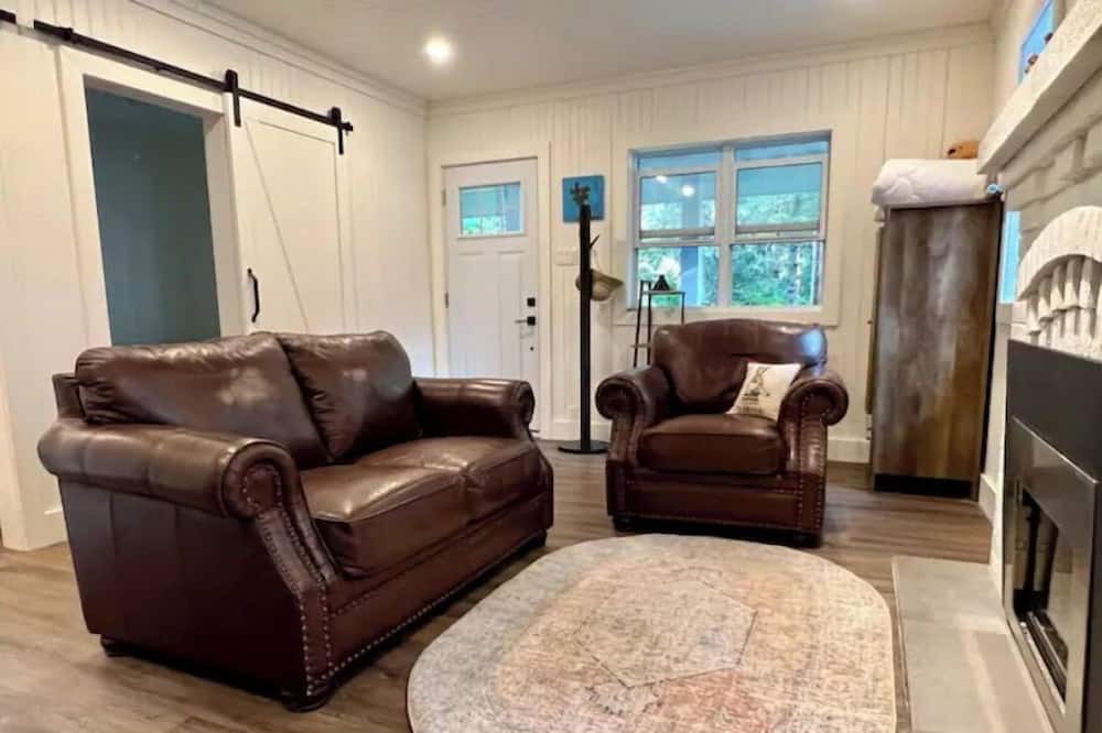 Photo of Livingroom in Port Sydney