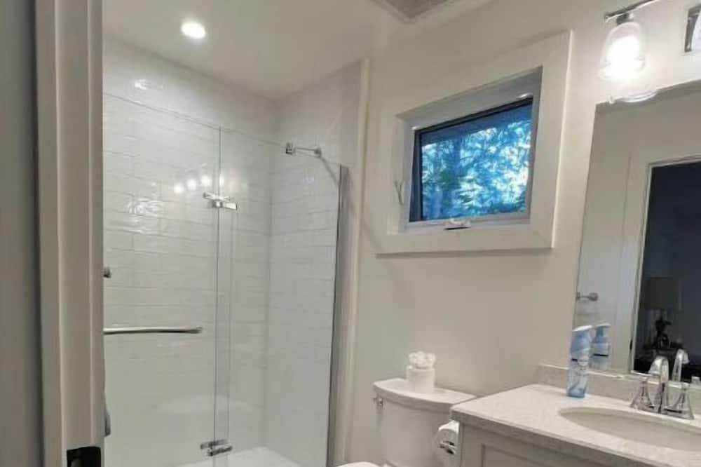 Photo of Bathroom in Port Sydney