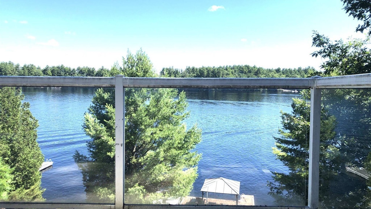 Photo of Patio Balcony in Gravenhurst