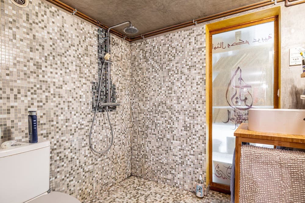 Photo of Bathroom in Pantin
