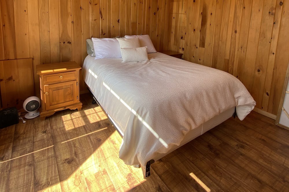 Photo of Bedroom in Thorne