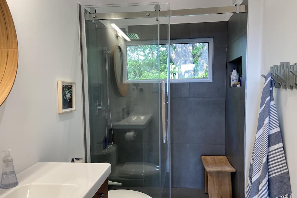 Photo of Bathroom in Mulmur