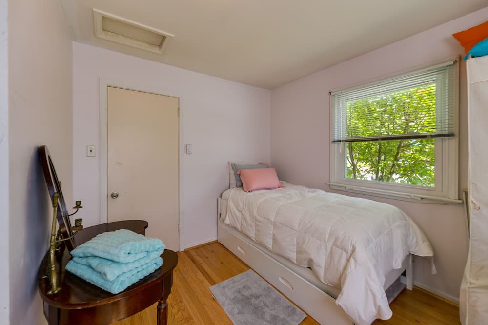 Photo of Bedroom in Mays Landing