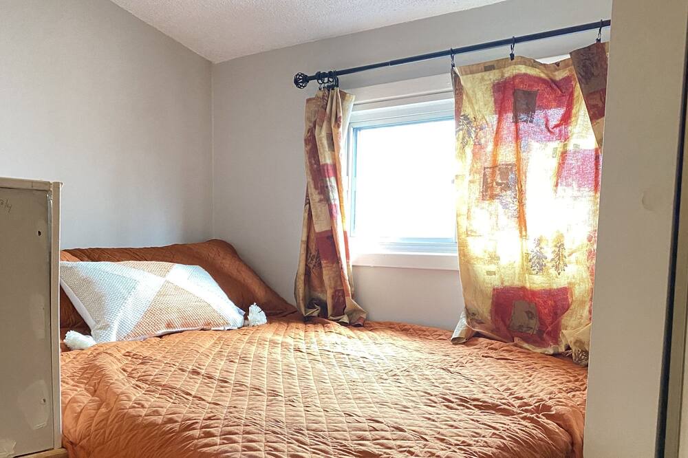 Photo of Bedroom in Garden District