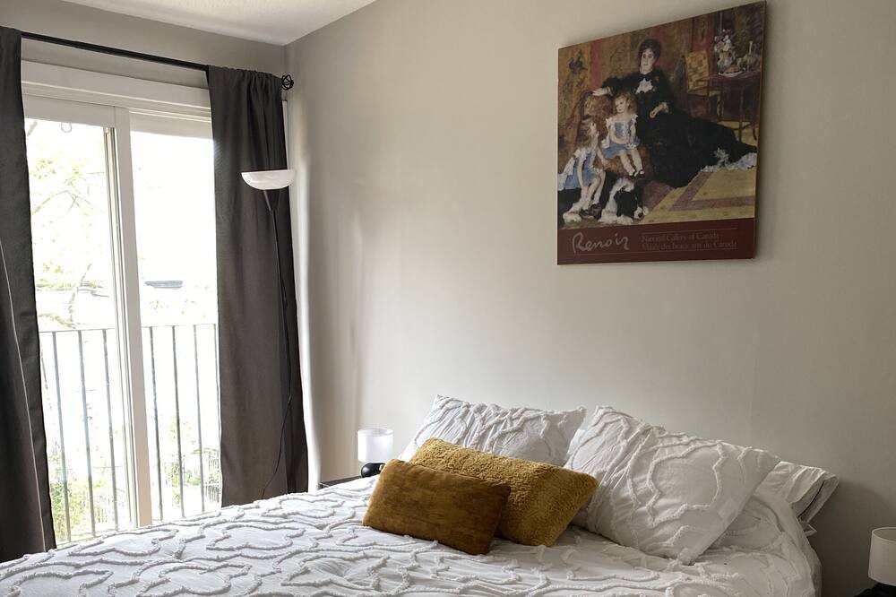 Photo of Bedroom in Garden District