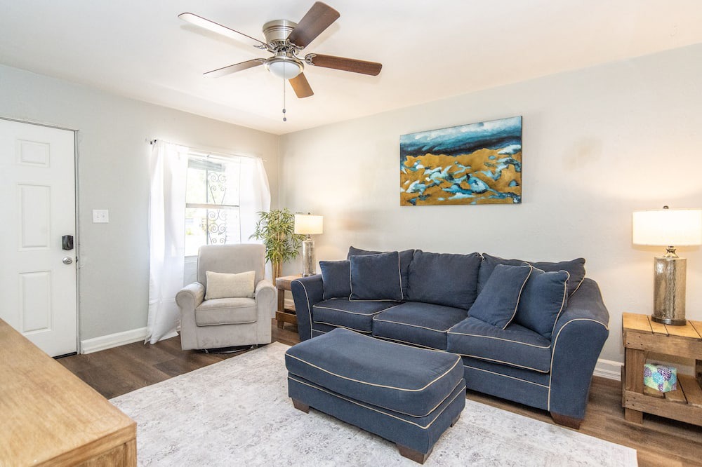Photo of Livingroom in Winter Haven