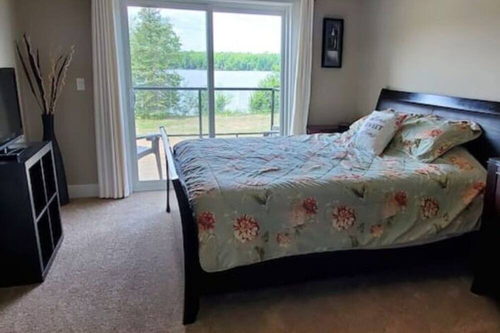 Photo of Bedroom in Armour