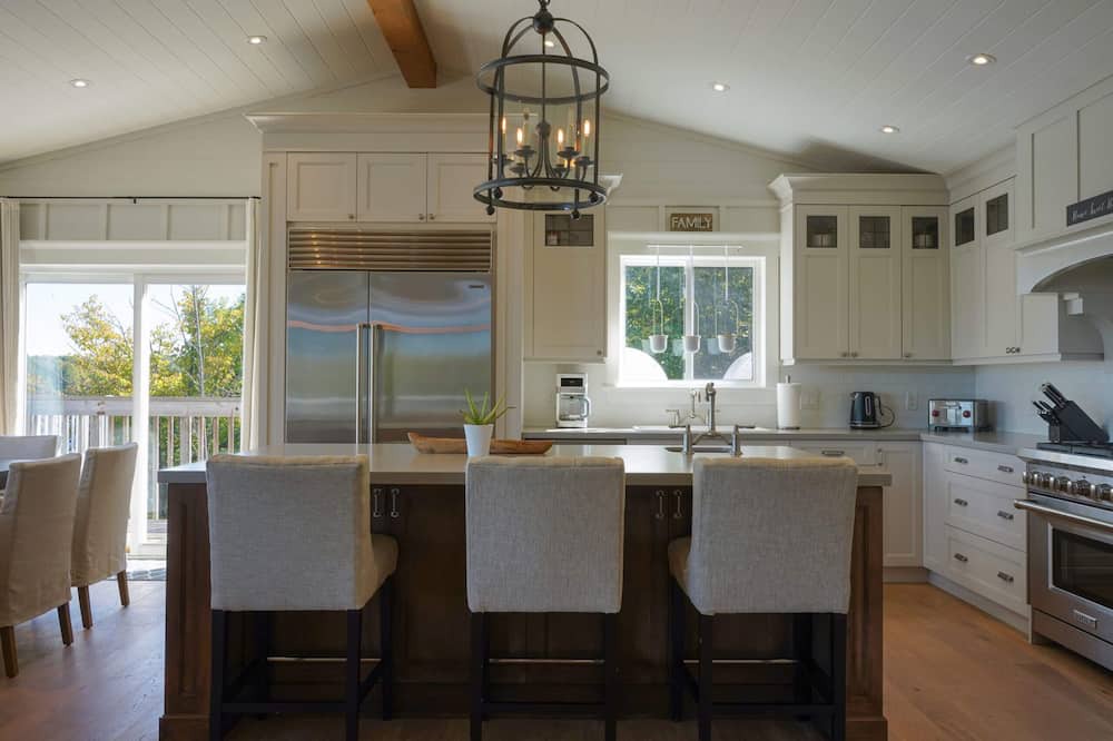 Photo of Kitchen in Georgian Bay