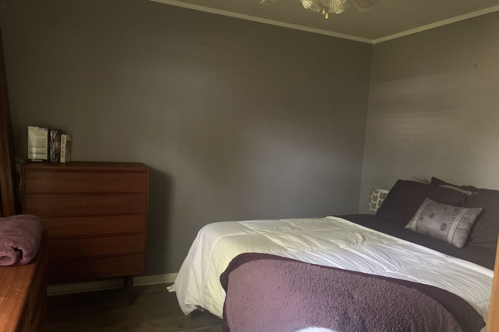 Photo of Bedroom in Chatsworth