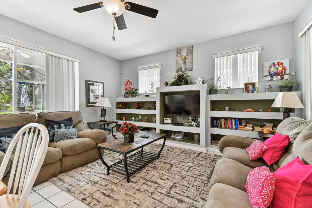 Photo of Bedroom in Sunset Lakes