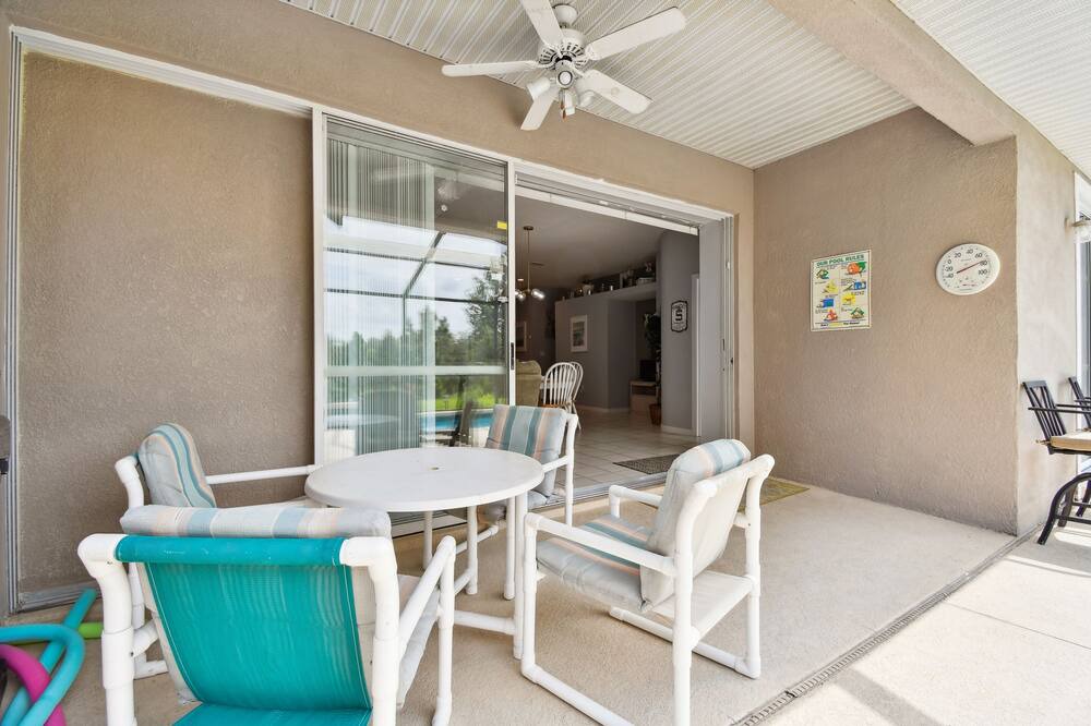 Photo of Patio Balcony in Sunset Lakes