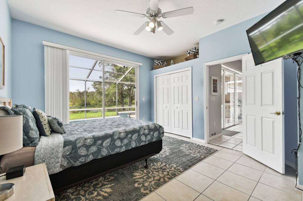 Photo of Bedroom in Sunset Lakes