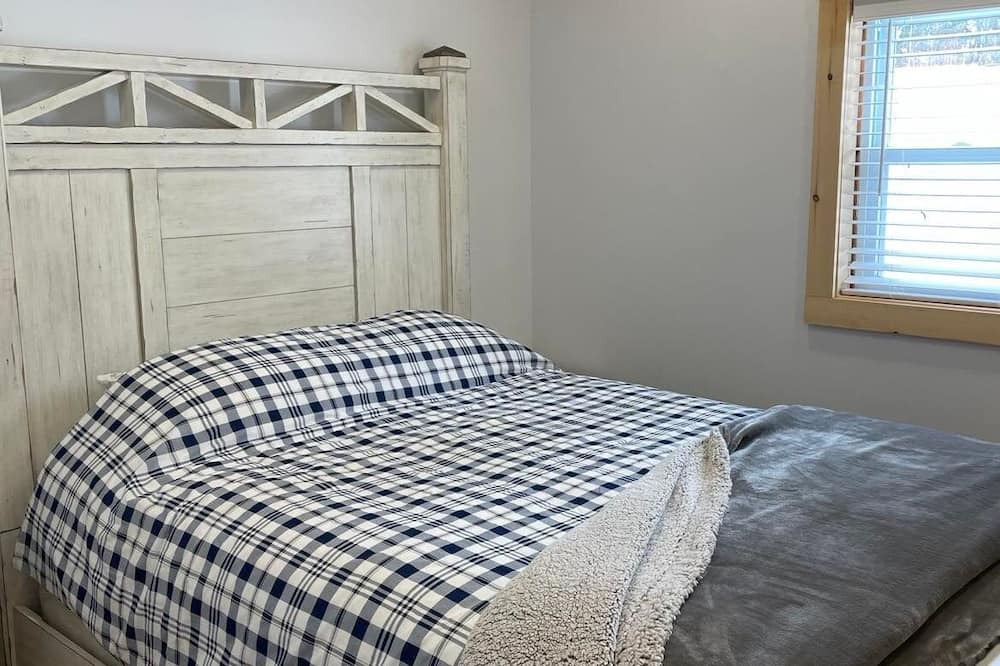 Photo of Bedroom in Trout Creek