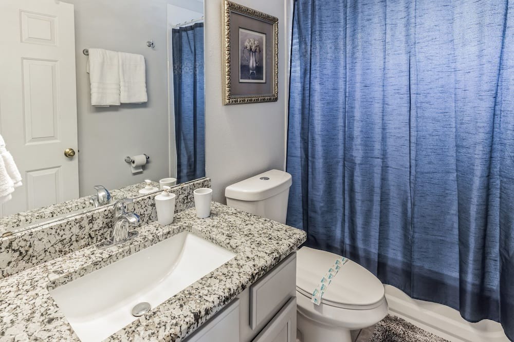 Photo of Bathroom in Esprit