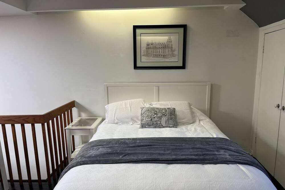 Photo of Bedroom in Cabbagetown