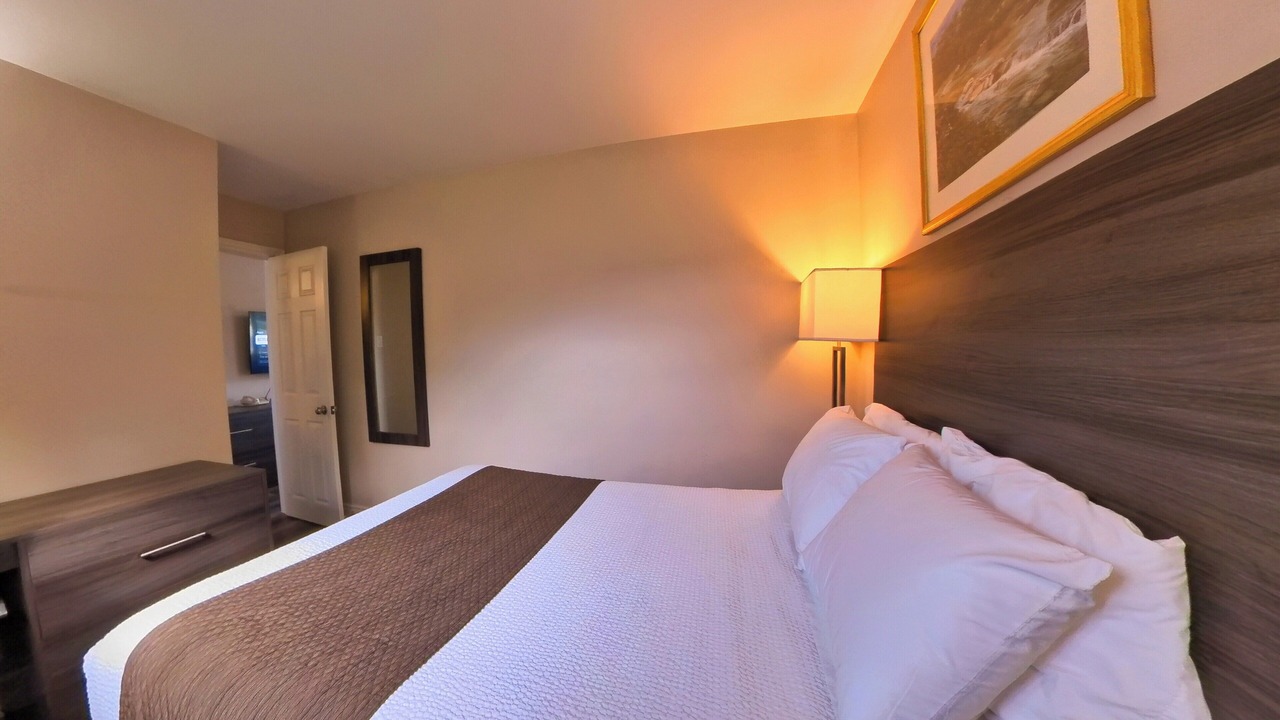 Photo of Bedroom in Kincardine