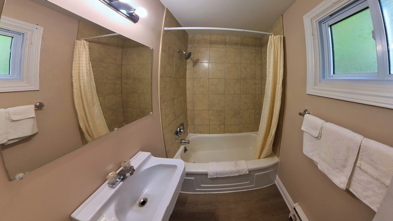 Photo of Bathroom in Kincardine