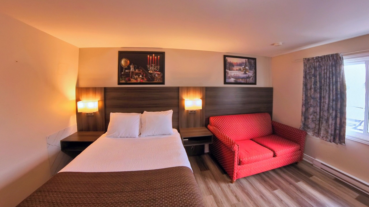 Photo of Bedroom in Kincardine