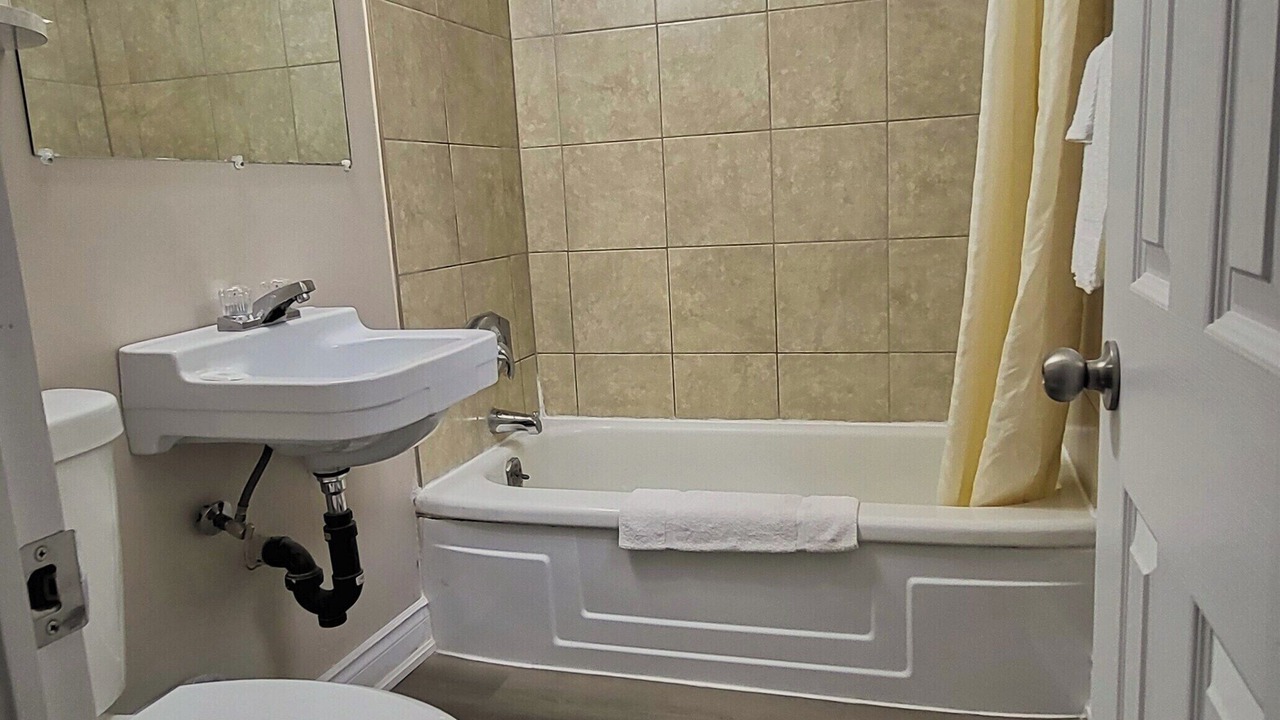 Photo of Bathroom in Kincardine