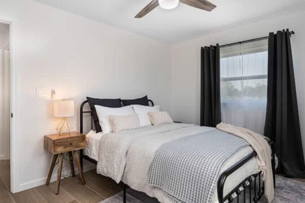 Photo of Bedroom in Arcadia