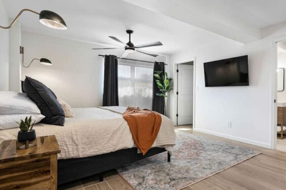 Photo of Bedroom in Arcadia