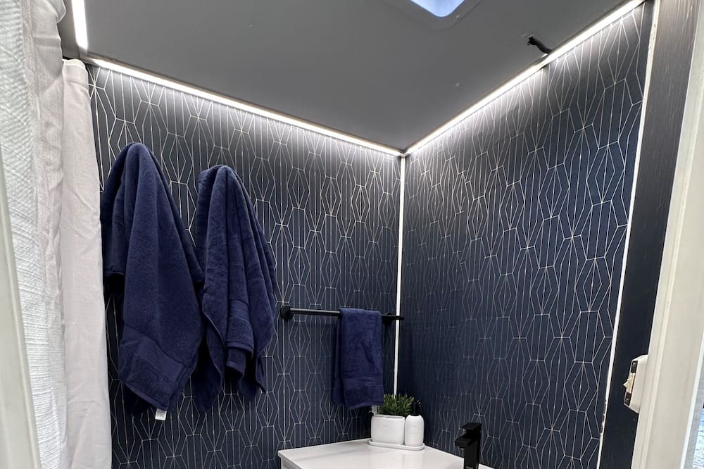 Photo of Bathroom in Armour