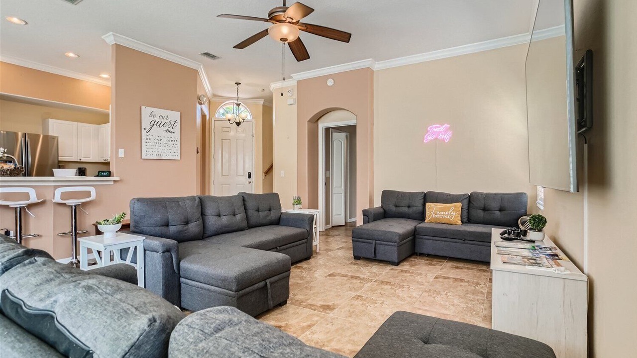 Photo of Livingroom in Tuscan Hills