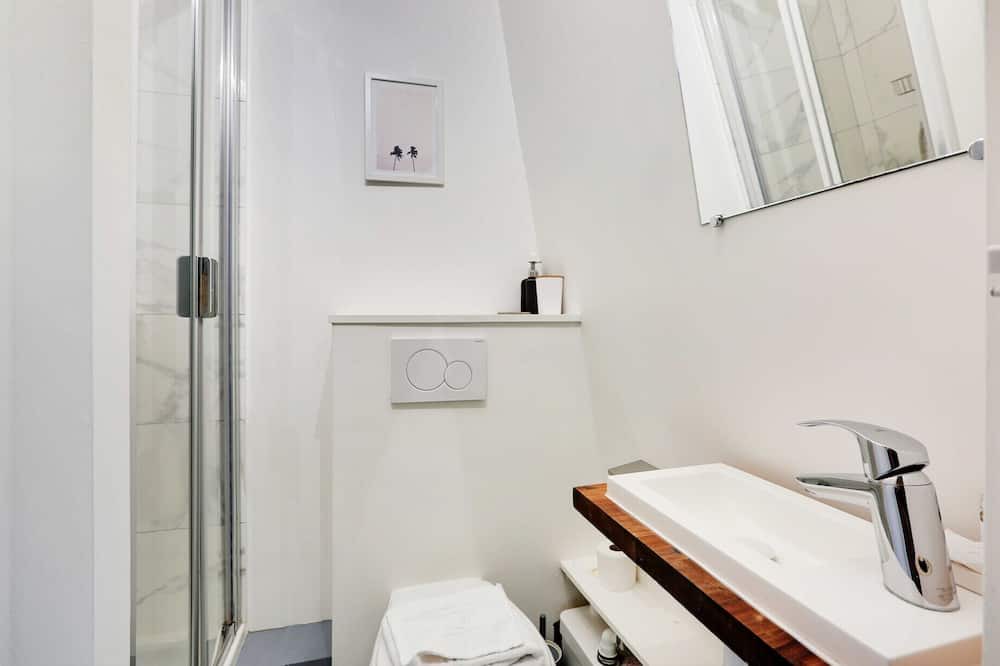 Photo of Bathroom in Quartier de la Chapelle