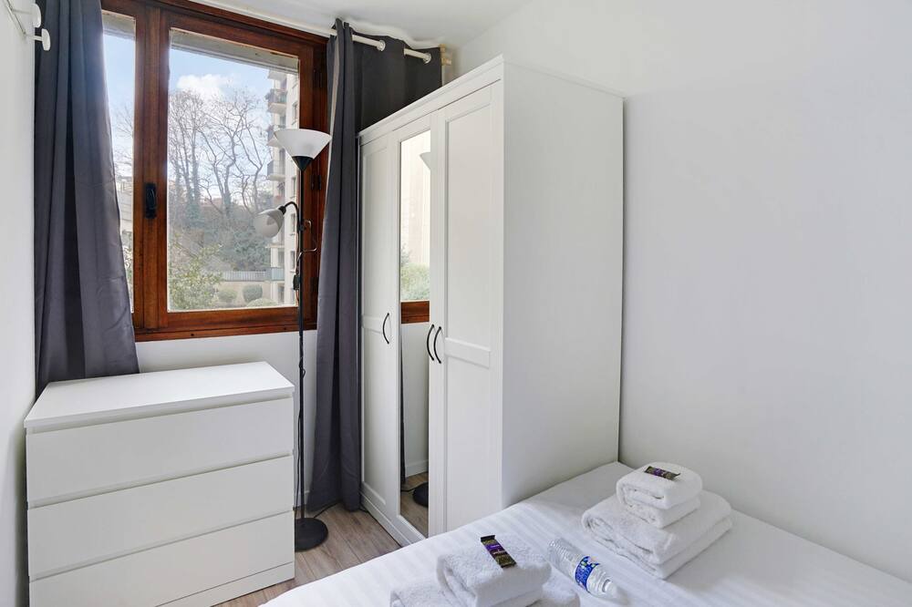 Photo of Bedroom in 15th Arrondissement