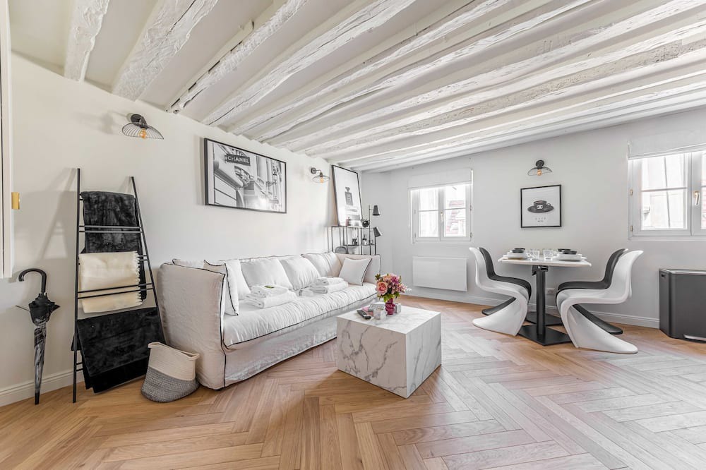 Photo of Livingroom in Vivienne