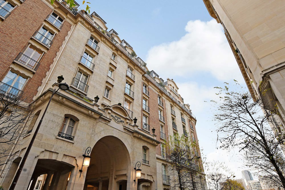 Photo of Others in Neuilly-sur-Seine