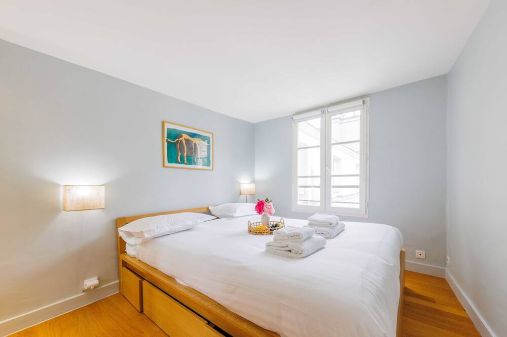 Photo of Bedroom in Chaussee-d'Antin