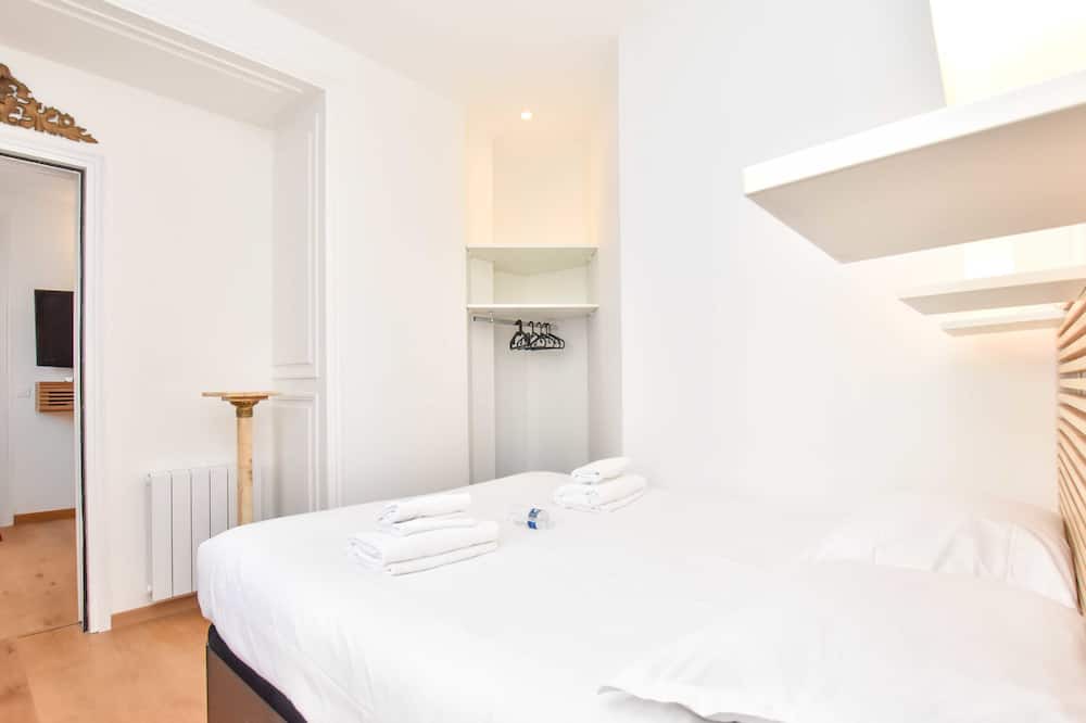 Photo of Bedroom in Champs-Elysees
