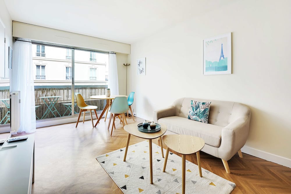 Photo of Livingroom in Porte-Saint-Martin