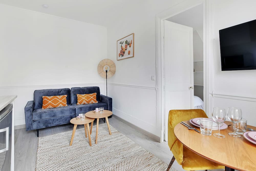 Photo of Livingroom in 11th Arrondissement