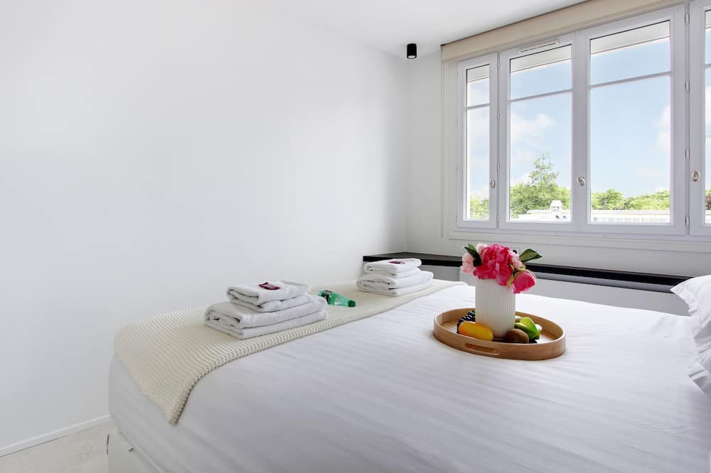 Photo of Bedroom in Saint-Lambert